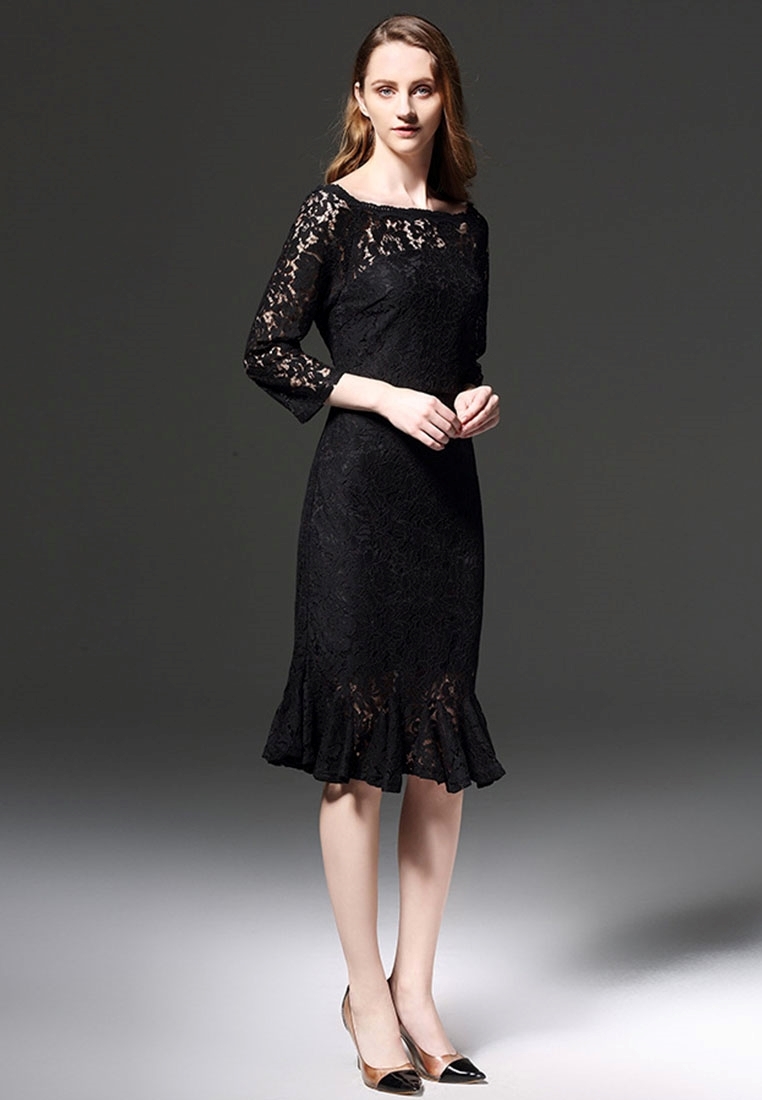 Picture of Elegant fish tail lace sleeve dress