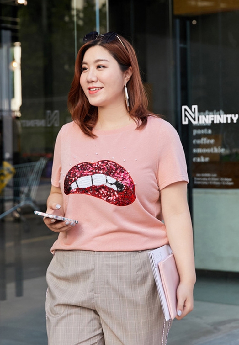 Picture of Round Neck Plus Size Mouth Print Tee