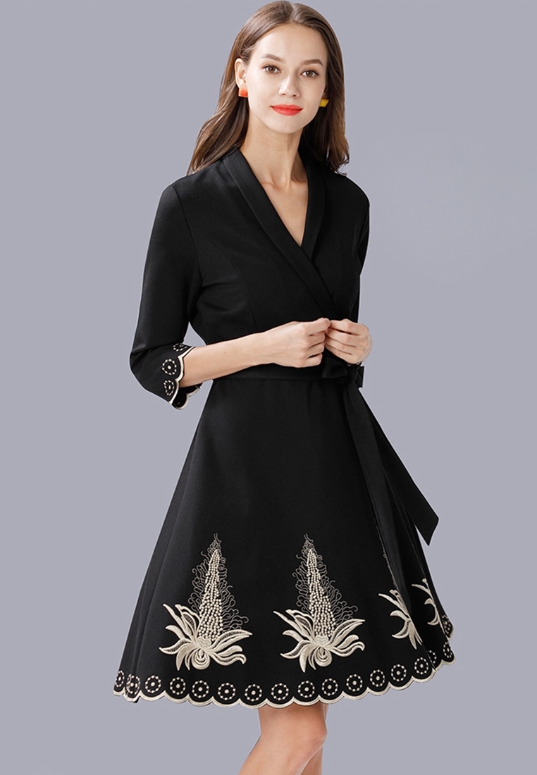 Picture of Embroidery Bottom 3/4 Sleeve Big Size Dress