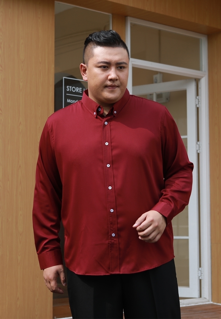 Long sleeve plus size men business Shirt in maroon color.