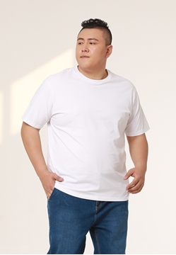 Plus size men plain t-shirt.