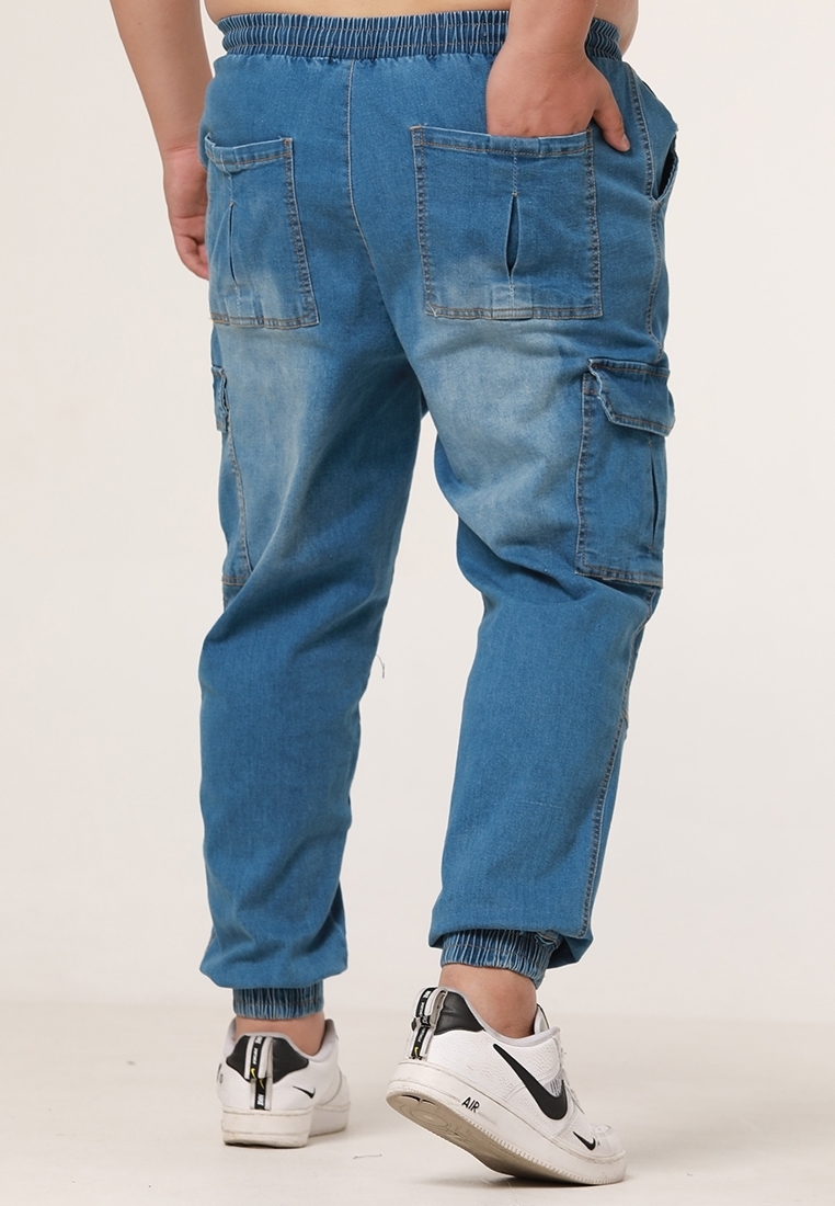 back view of cargo jeans
